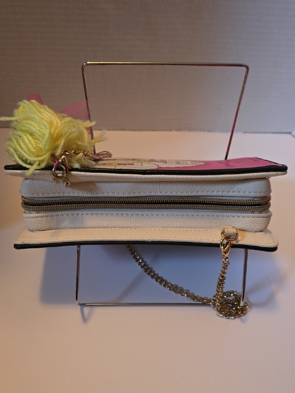 The Fun Filled Adventures of Betsey Johnson - Picture 14 of 15